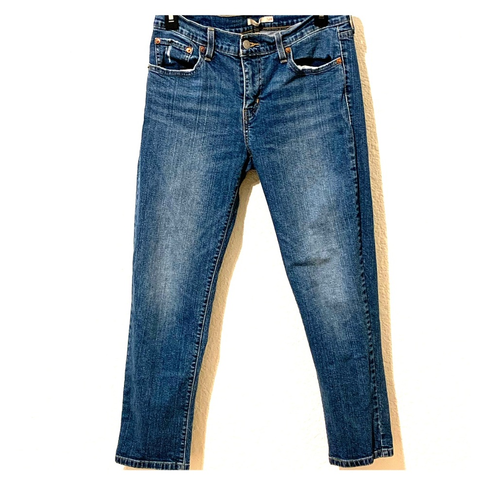 Women’s boyfriend Levi’s size 28